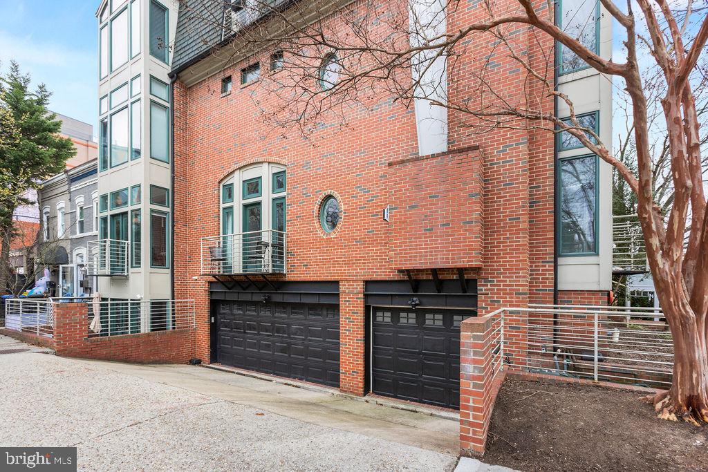 2131 10th Street Northwest, Unit 2 Washington, DC 20001 - Photo 30 of 33 Driveway