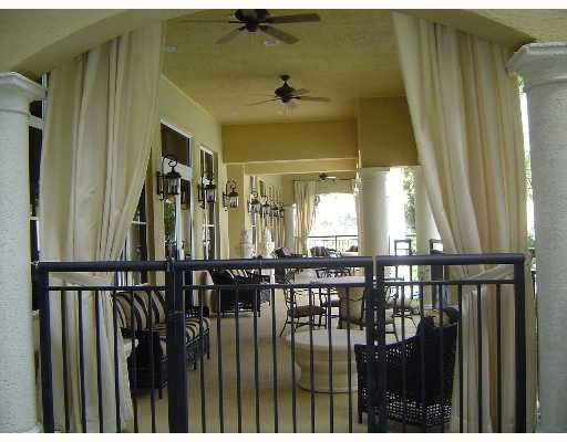 1690 Renaissance Commons Boulevard, Unit 1508 Boynton Beach, FL 33426 - Photo 13 of 14 Villa Lago Patio