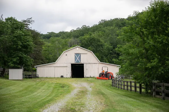 $1,295,000 | 4923 Blue Creek Road, Lynnville, TN 38472