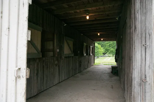 $1,295,000 | 4923 Blue Creek Road, Lynnville, TN 38472