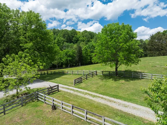 $1,295,000 | 4923 Blue Creek Road, Lynnville, TN 38472