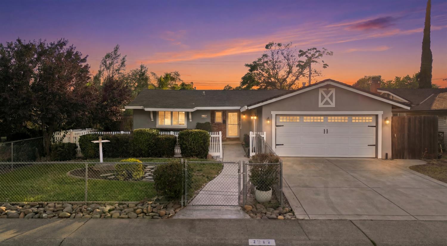 7217 Circlet Way Citrus Heights, CA 95621 - Photo 4 of 27