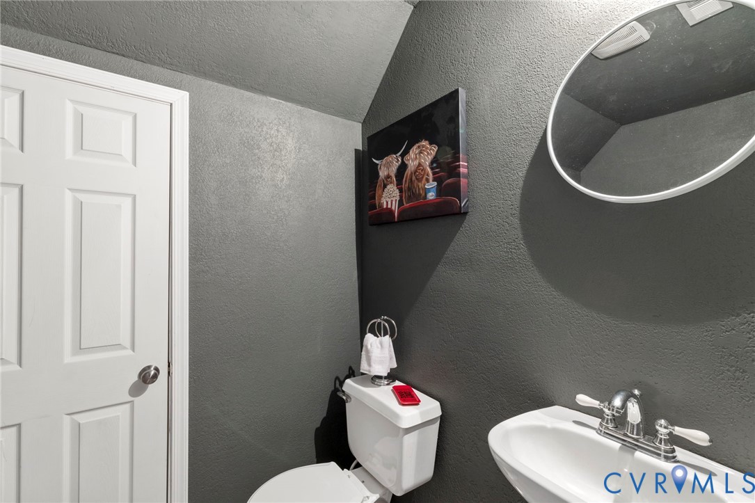 11177 Creeks Edge Road New Kent, VA 23124 - Photo 31 of 39