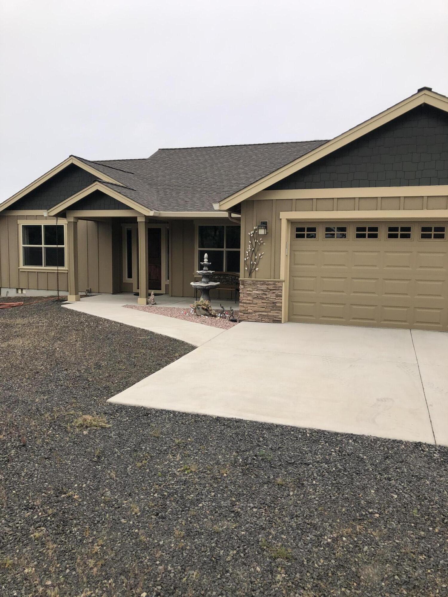 9413 Southwest Shad Road Terrebonne, OR 97760 - Photo 50 of 93 Front