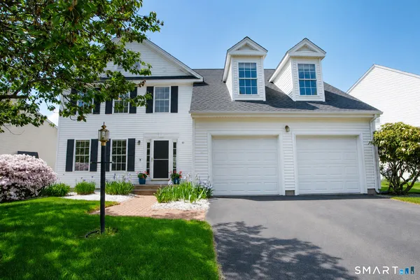 $627,000 | 90 Fox Hollow, Unit 90, Avon, CT 06001