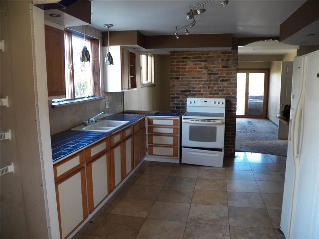 1167 Butler Road Worthington, PA 16262 - Photo 2 of 25