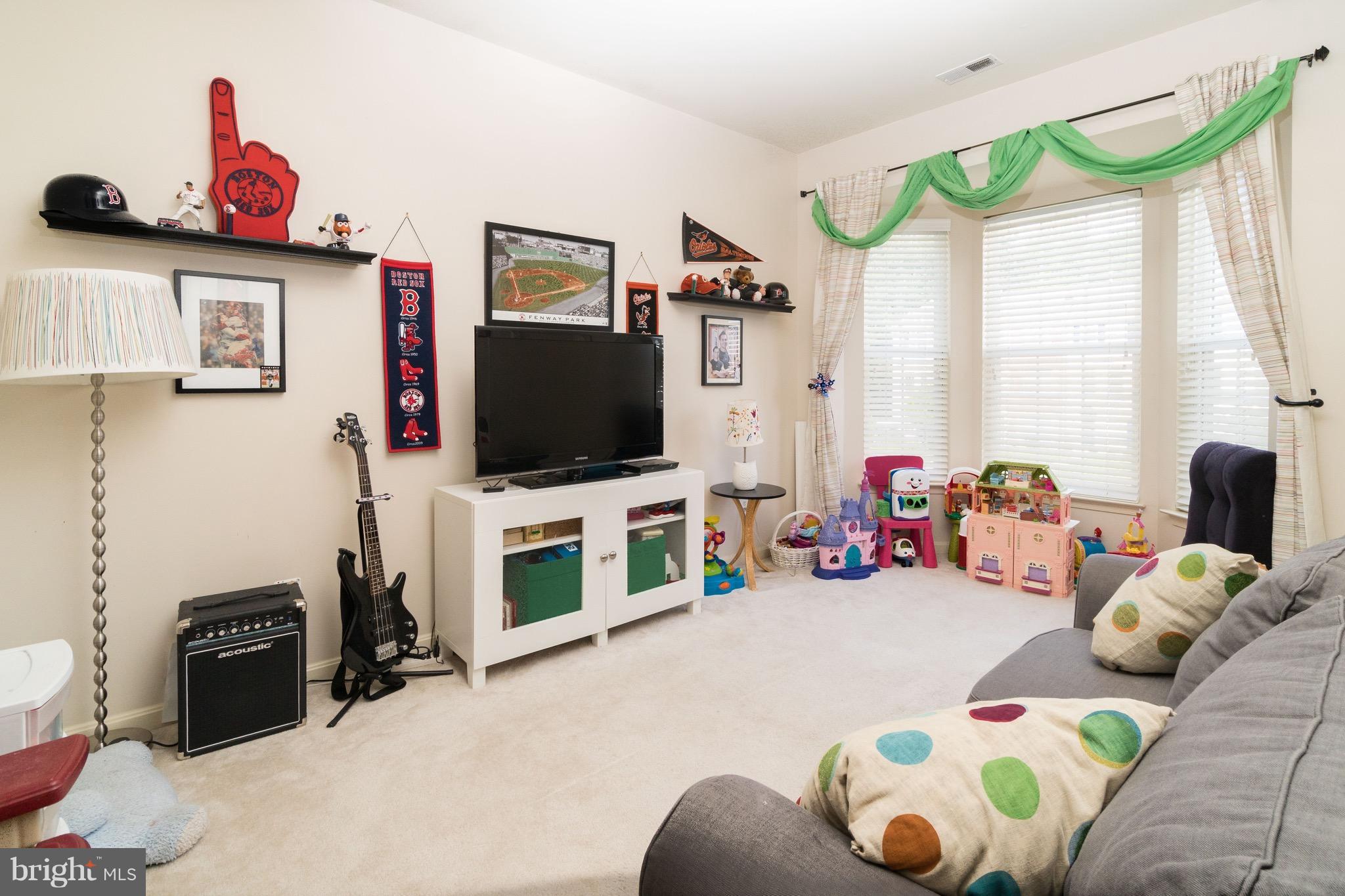 675 Hunting Fields Road Baltimore, MD 21220 - Photo 14 of 20 Bedroom (Master)