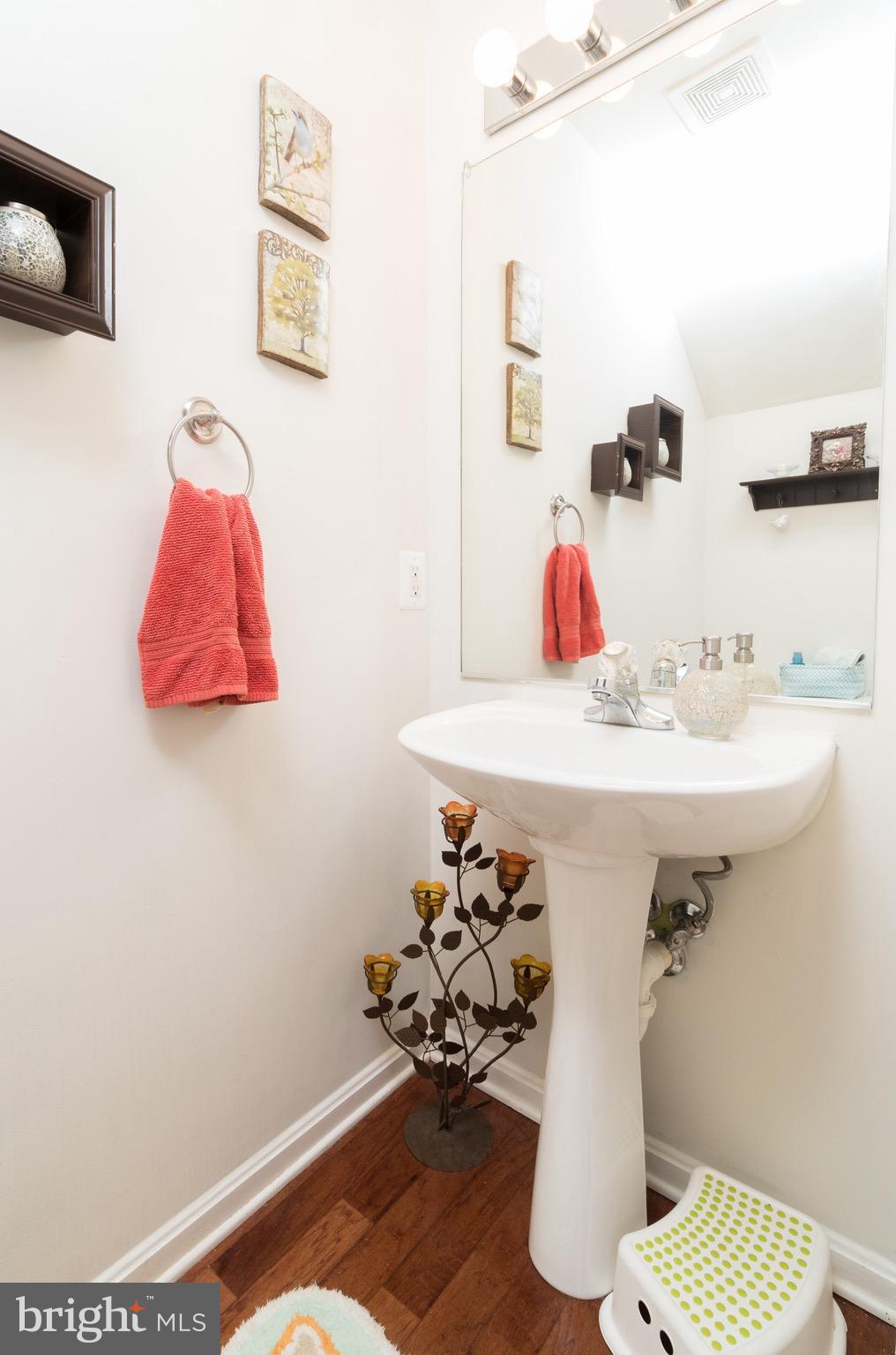 675 Hunting Fields Road Baltimore, MD 21220 - Photo 9 of 20 Bath