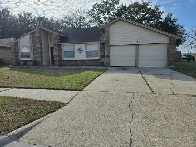 $230,000 | 7611 Seminole Street, Baytown, TX 77521