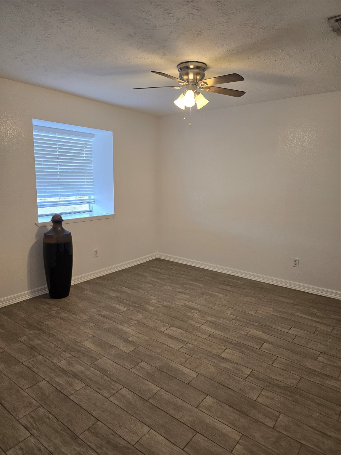 7611 Seminole Street Baytown, TX 77521 - Photo 6 of 26