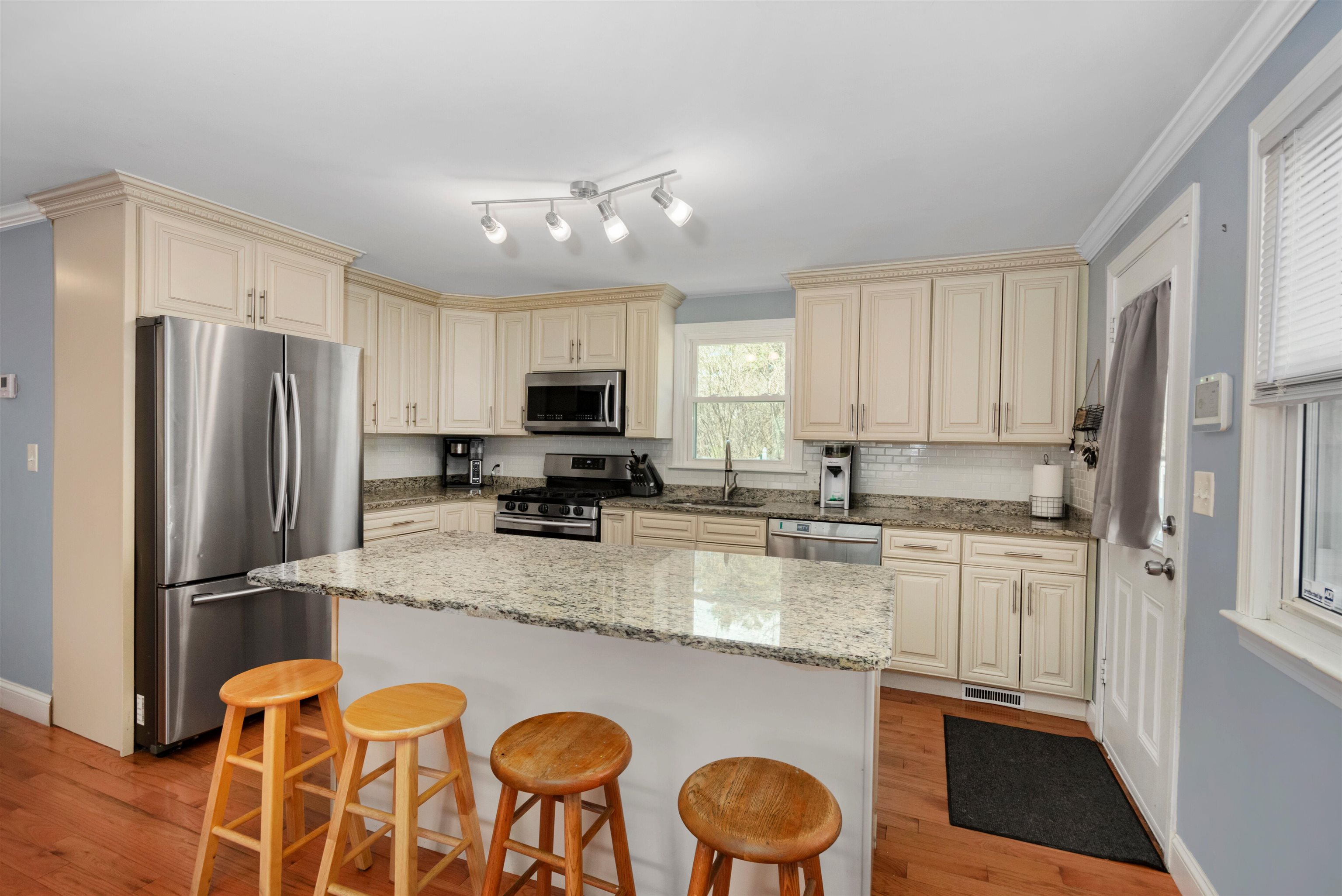 2 Forge Drive Nashua, NH 03060 - Photo 16 of 39