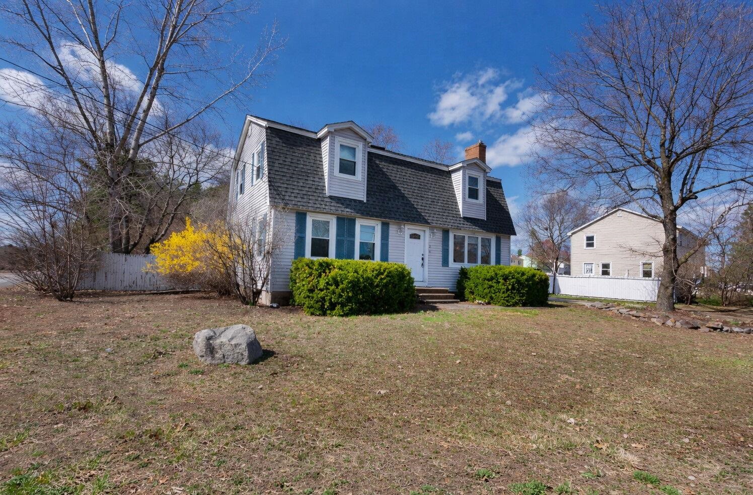 2 Forge Drive Nashua, NH 03060 - Photo 2 of 39