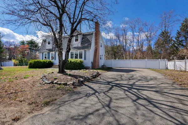 $575,000 | 2 Forge Drive, Nashua, NH 03060