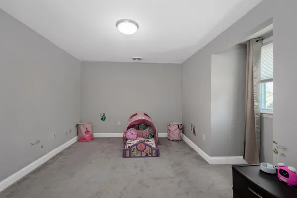 $575,000 | 2 Forge Drive, Nashua, NH 03060