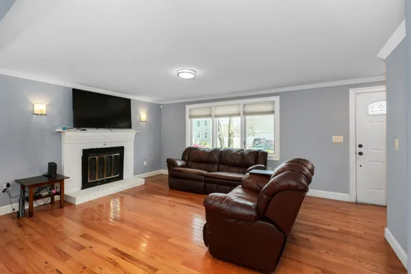 $575,000 | 2 Forge Drive, Nashua, NH 03060