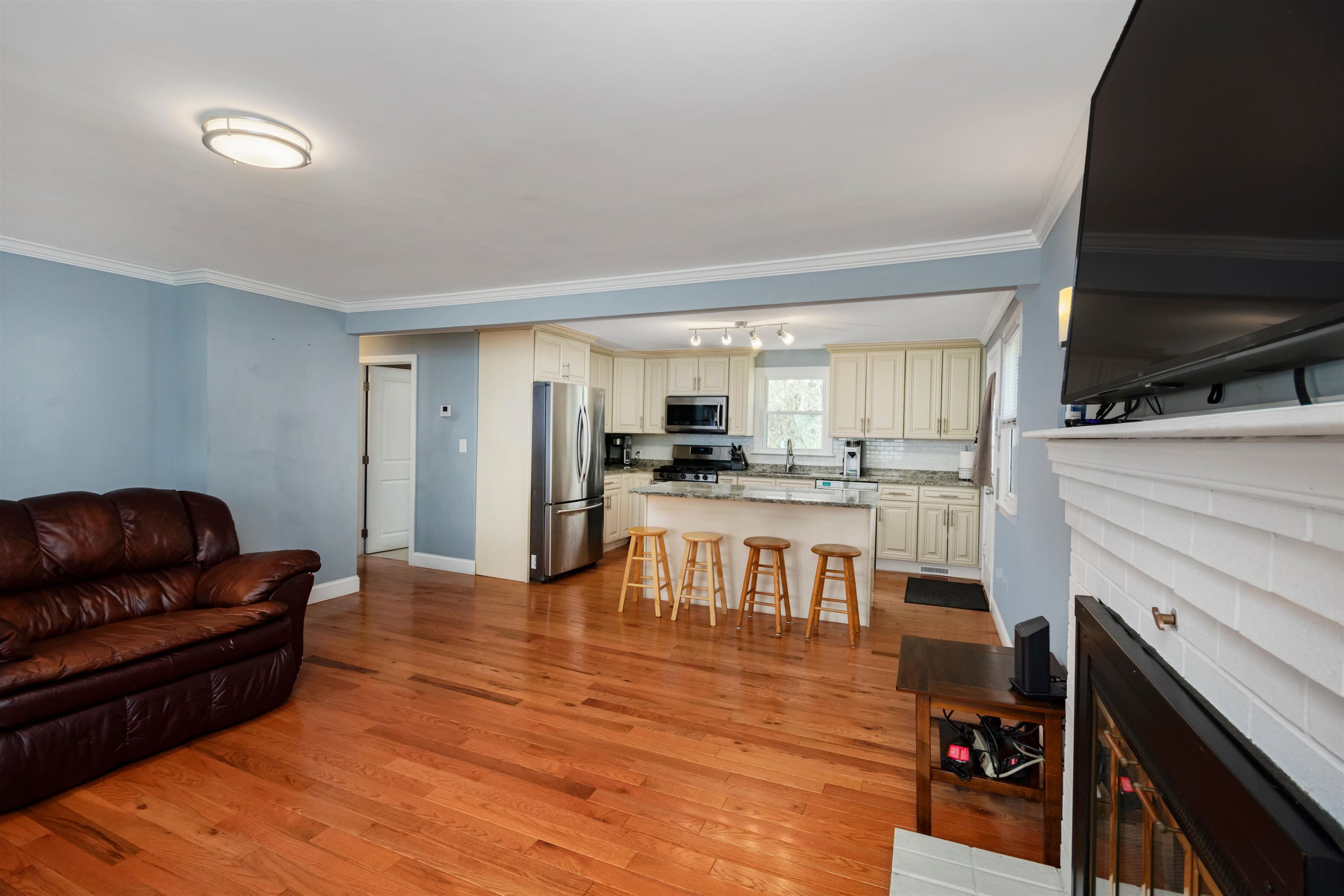 2 Forge Drive Nashua, NH 03060 - Photo 10 of 39