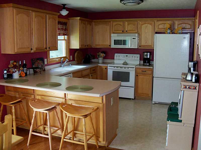110 Shenango Road New Castle, PA 16105 - Photo 14 of 25 Kitchen.