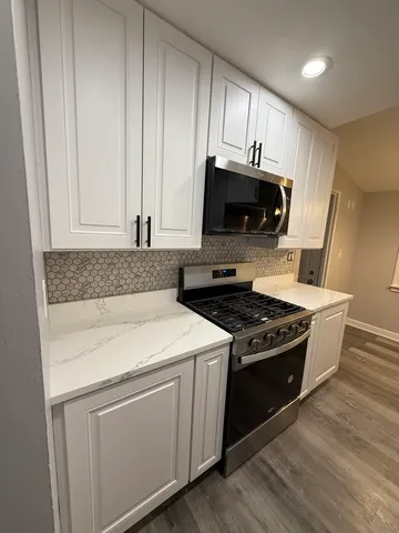 $459,000 | 758 Kenilworth Avenue, Glen Ellyn, IL 60137