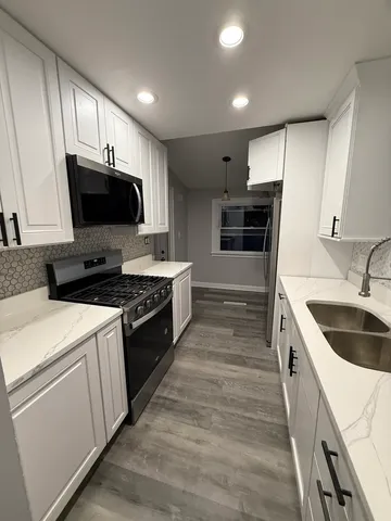 $459,000 | 758 Kenilworth Avenue, Glen Ellyn, IL 60137