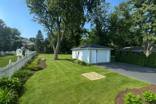 $459,000 | 758 Kenilworth Avenue, Glen Ellyn, IL 60137