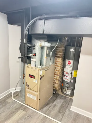 $459,000 | 758 Kenilworth Avenue, Glen Ellyn, IL 60137