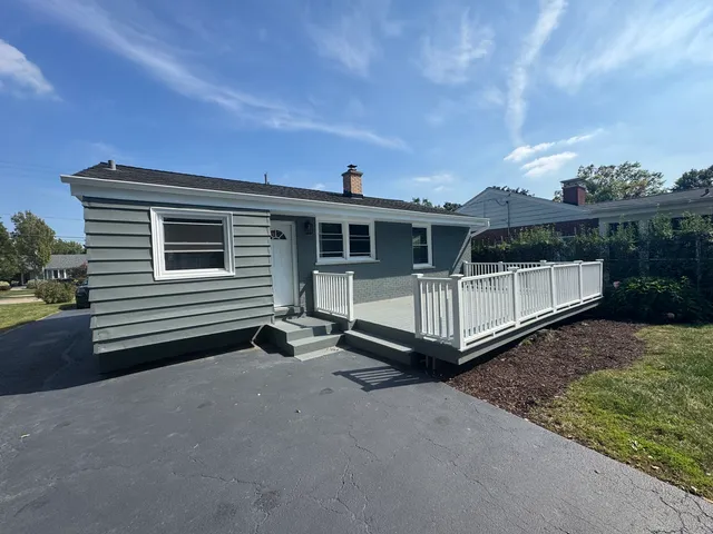 $459,000 | 758 Kenilworth Avenue, Glen Ellyn, IL 60137