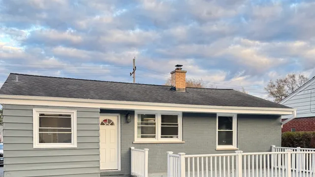 $459,000 | 758 Kenilworth Avenue, Glen Ellyn, IL 60137