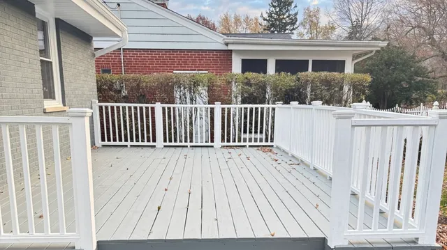 $459,000 | 758 Kenilworth Avenue, Glen Ellyn, IL 60137