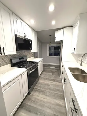 $459,000 | 758 Kenilworth Avenue, Glen Ellyn, IL 60137