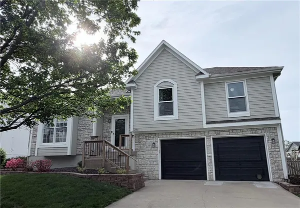 $395,000 | 290 West Westhoff Place, Gardner, KS 66030