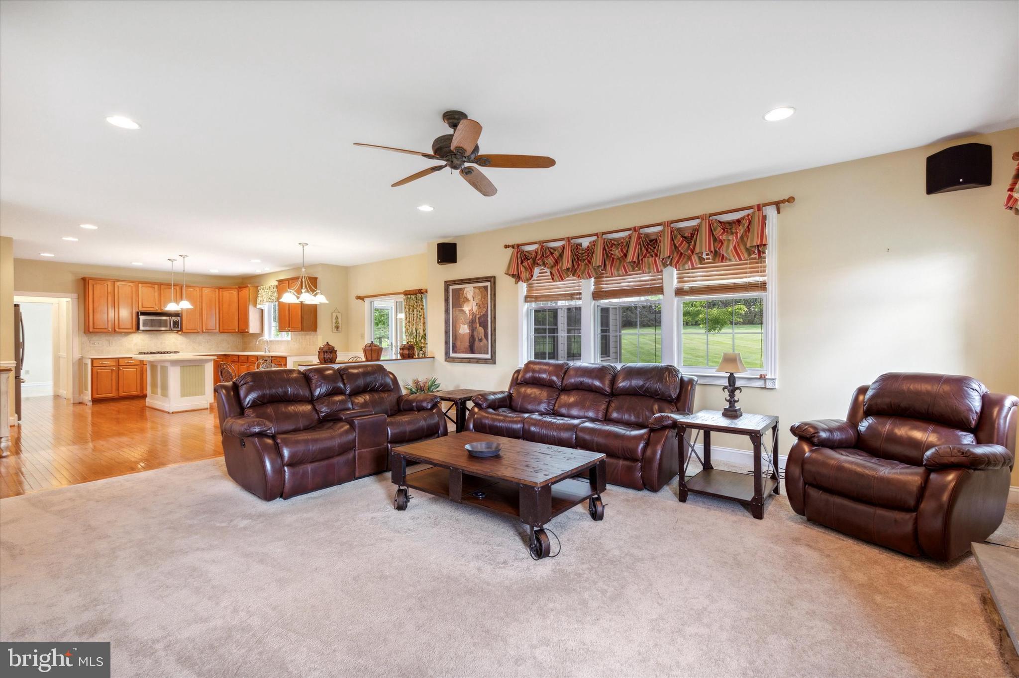 1989 Knight Road Green Lane, PA 18054 - Photo 15 of 50