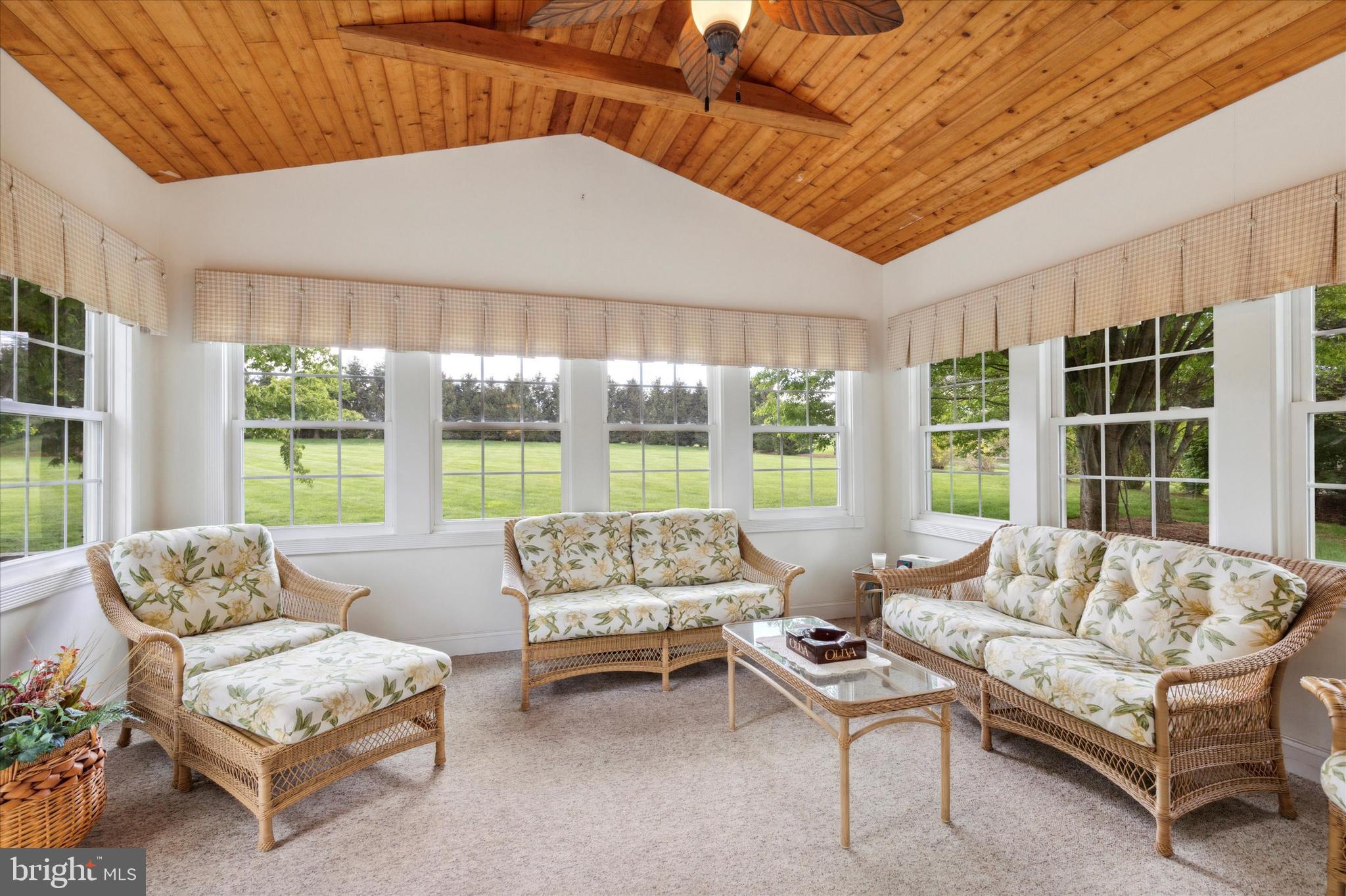 1989 Knight Road Green Lane, PA 18054 - Photo 17 of 50