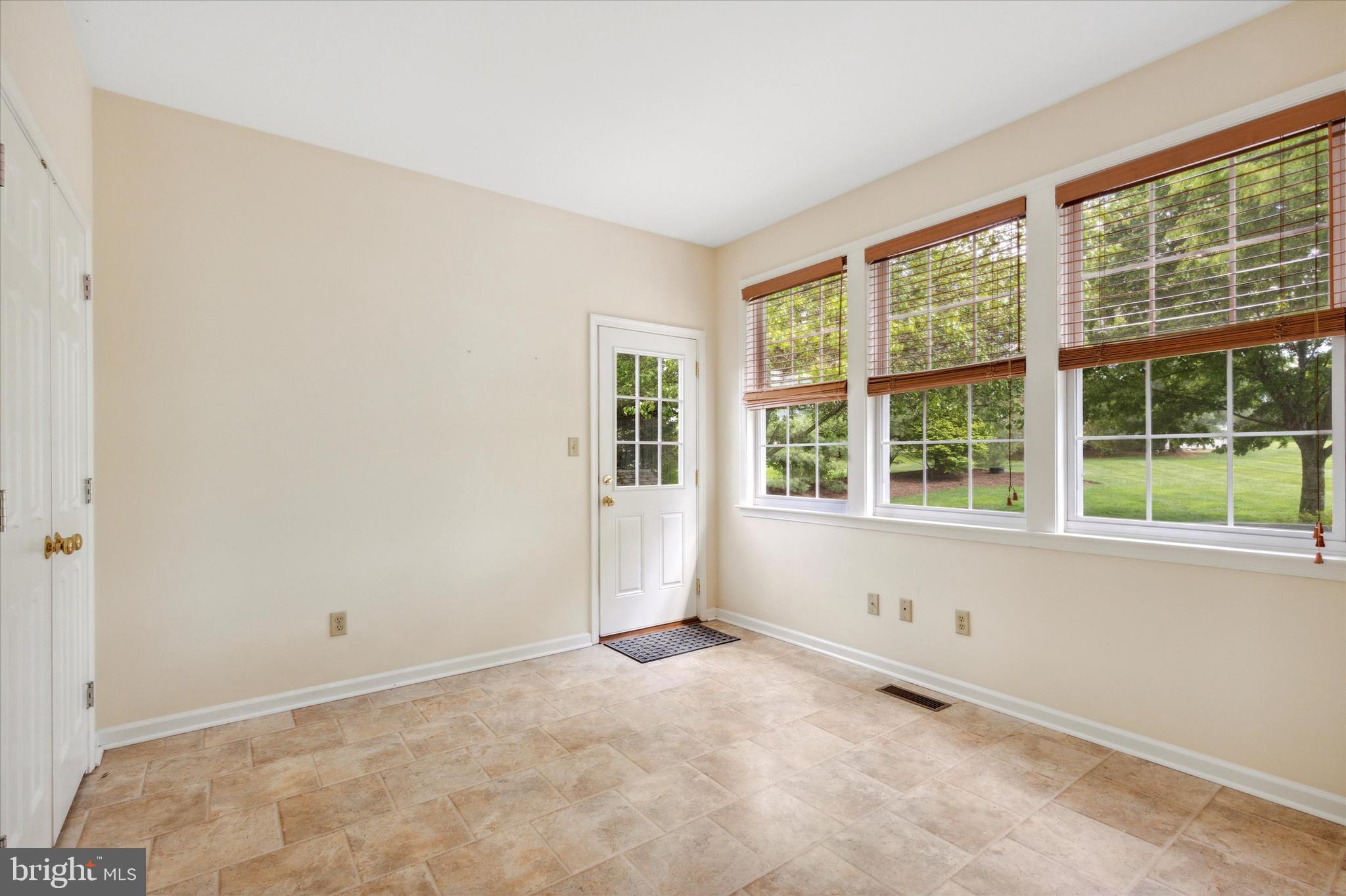 1989 Knight Road Green Lane, PA 18054 - Photo 21 of 50