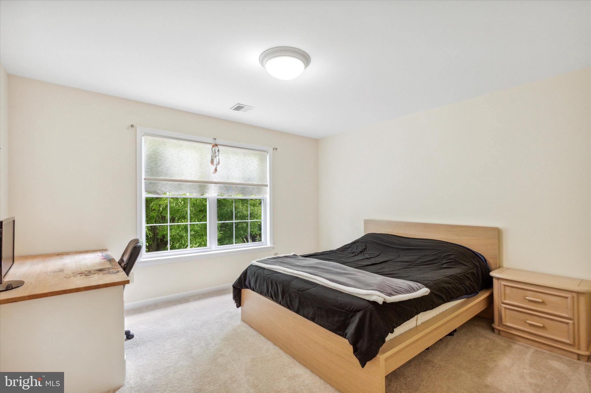 1989 Knight Road Green Lane, PA 18054 - Photo 30 of 50