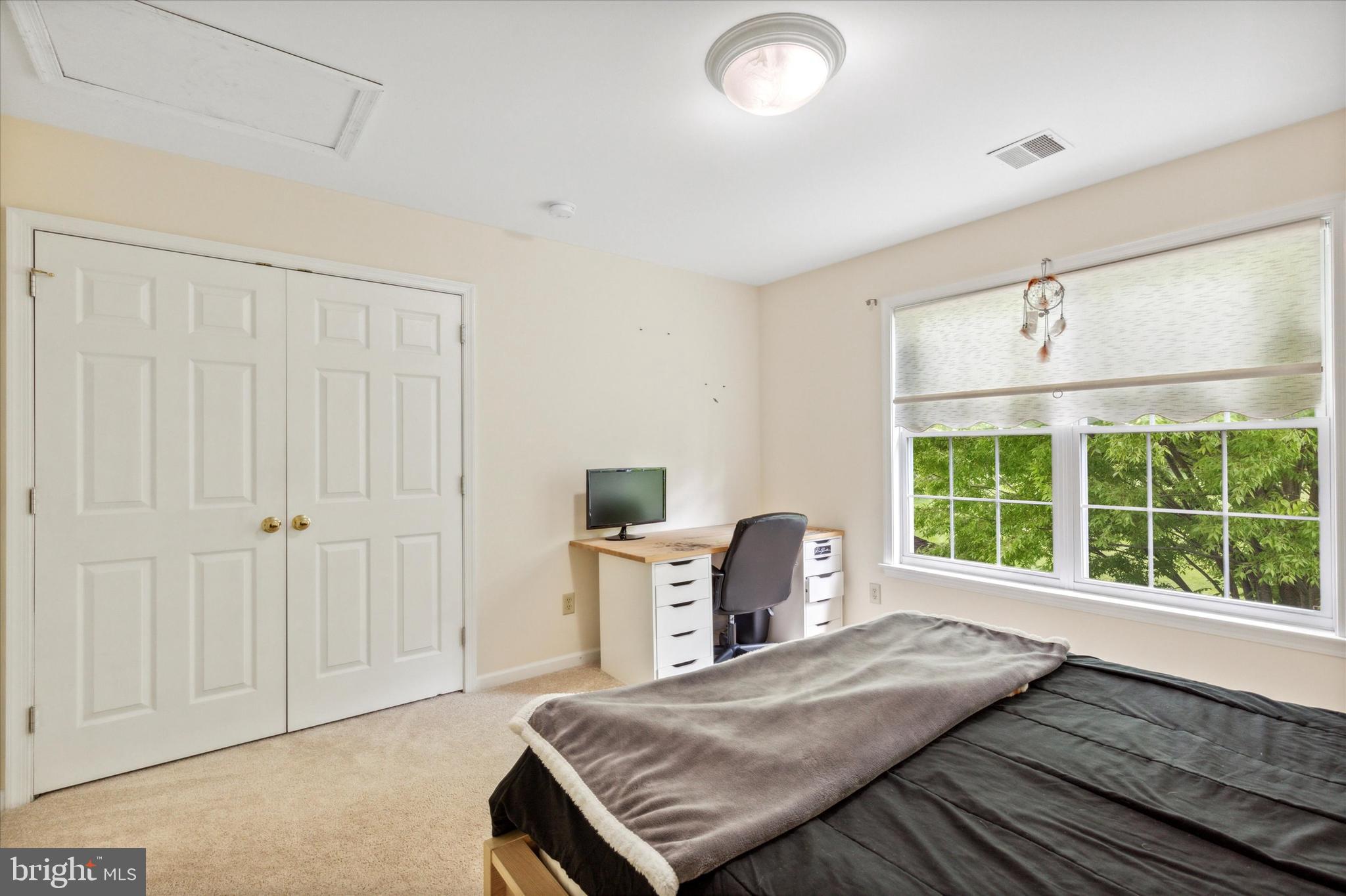 1989 Knight Road Green Lane, PA 18054 - Photo 31 of 50