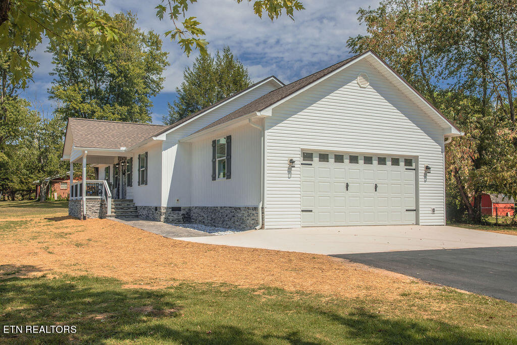 202 College Grove Road Rockwood, TN 37854 - Photo 2 of 37 2S2A2645-1