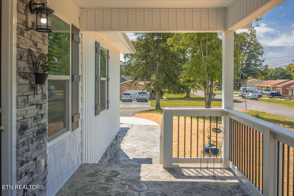 202 College Grove Road Rockwood, TN 37854 - Photo 4 of 37 2S2A2644-1