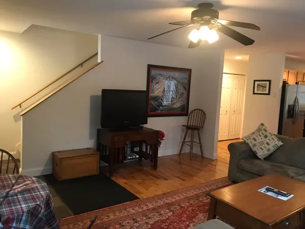 $2,500 | 562 New Hampshire Rte 103, Unit E, Sunapee, NH 03782