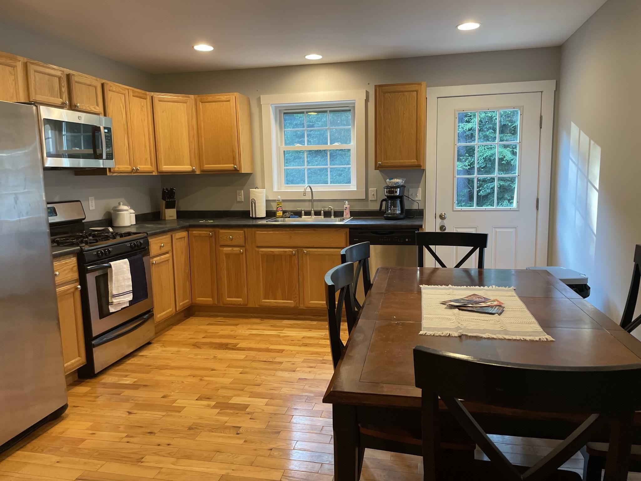 562 New Hampshire Rte 103, Unit E Sunapee, NH 03782 - Photo 4 of 14