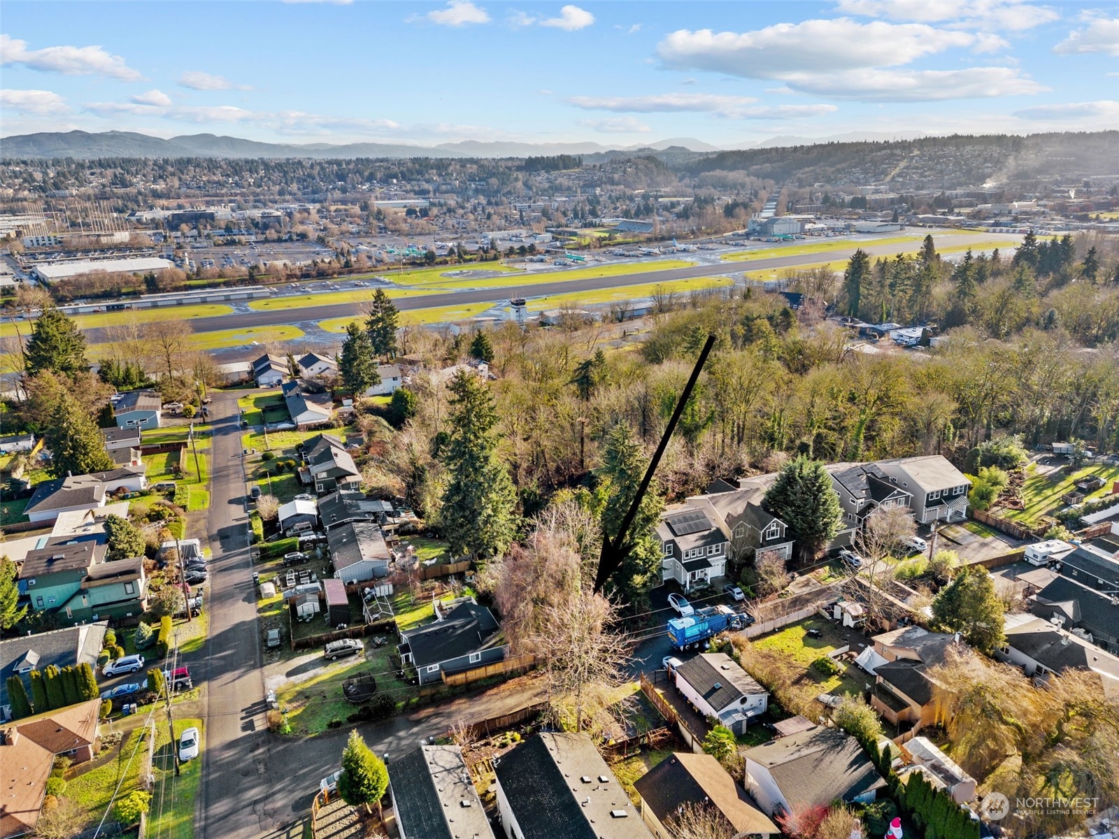 315 Lind Avenue Northwest Renton, WA 98057 - Photo 12 of 16 an aerial view of residential building and lake view