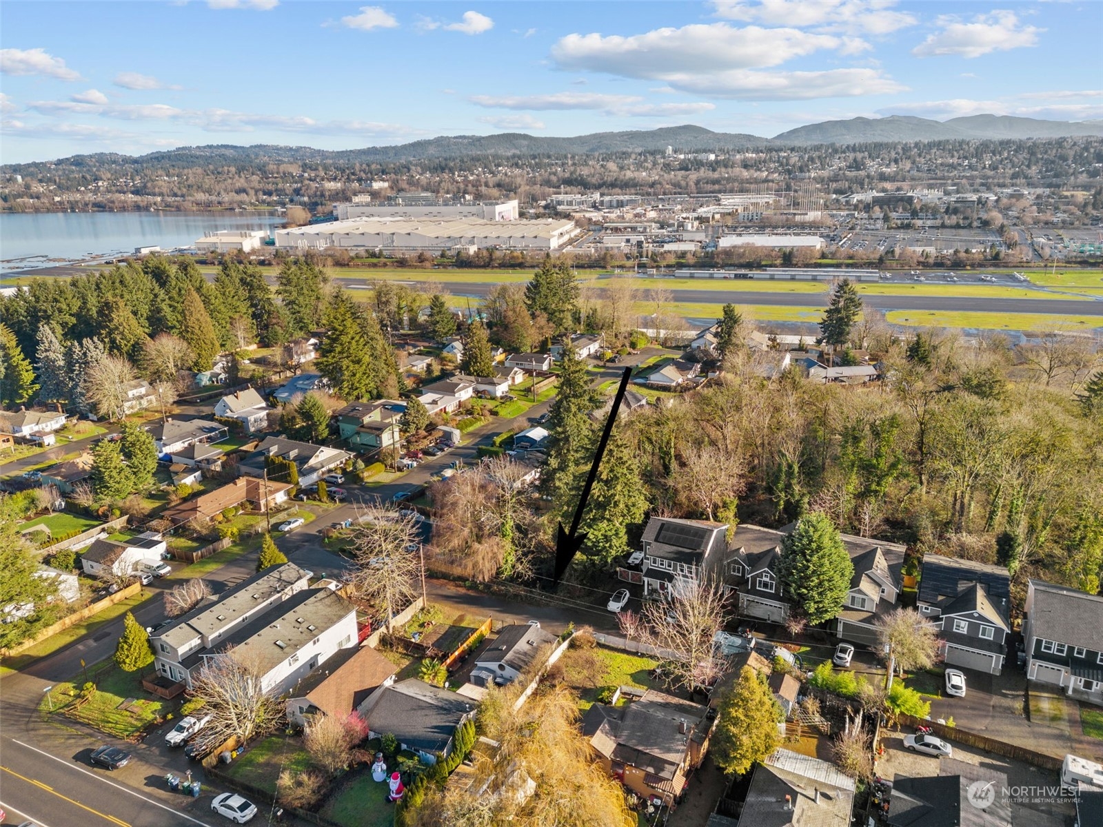 315 Lind Avenue Northwest Renton, WA 98057 - Photo 13 of 16 a view of a city