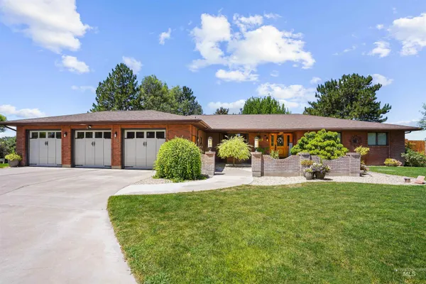 $775,000 | 2020 Bennett Avenue, Burley, ID 83318