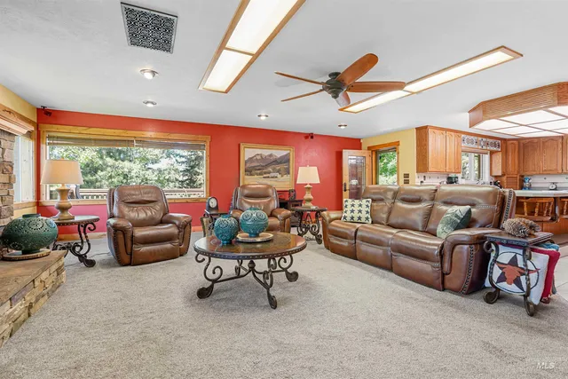 $850,000 | 2020 Bennett Avenue, Burley, ID 83318