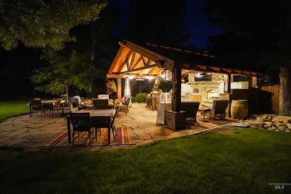 $775,000 | 2020 Bennett Avenue, Burley, ID 83318