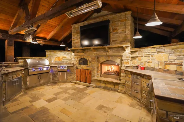 $850,000 | 2020 Bennett Avenue, Burley, ID 83318