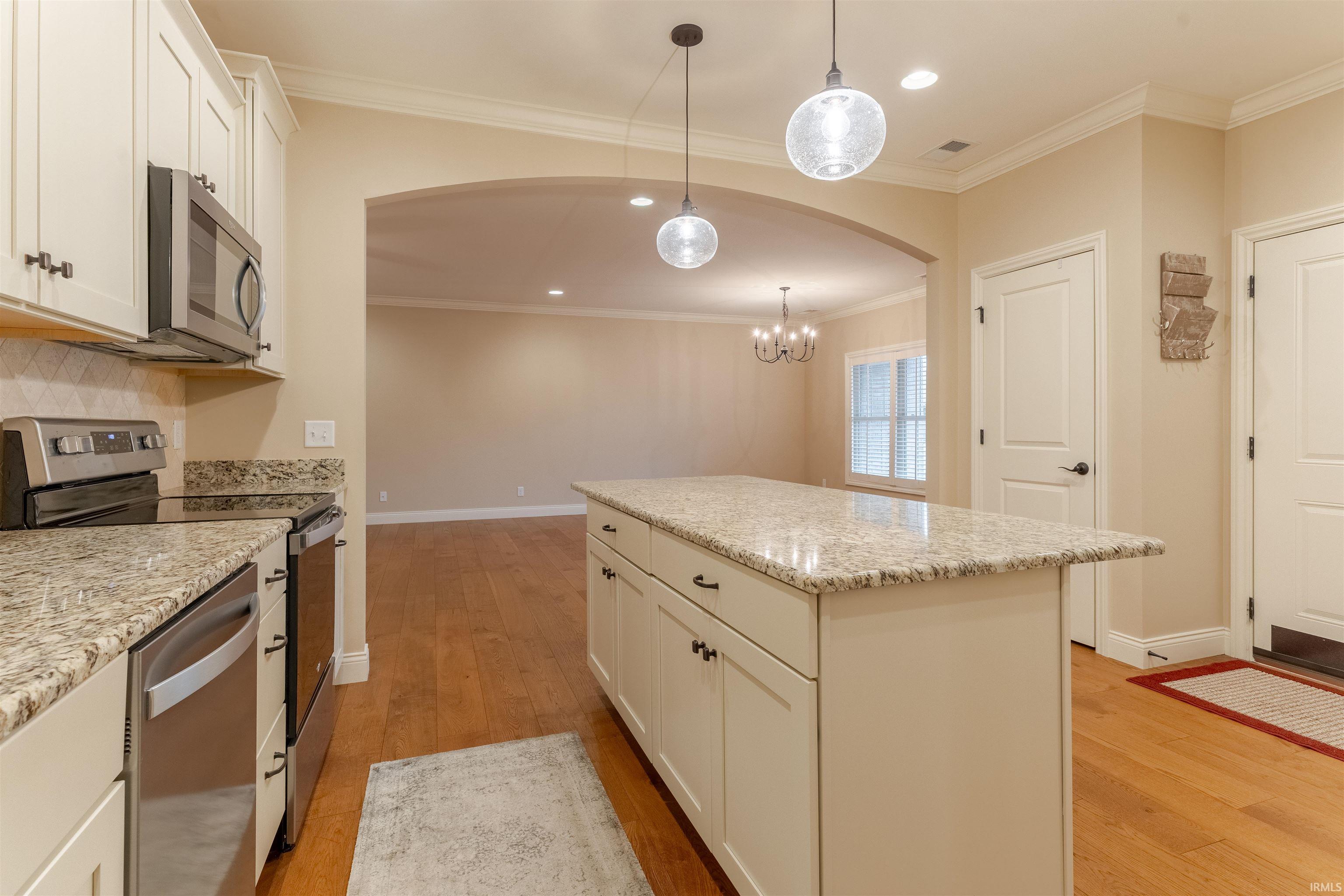 8347 Nolia Lane Newburgh, IN 47630 - Photo 12 of 30