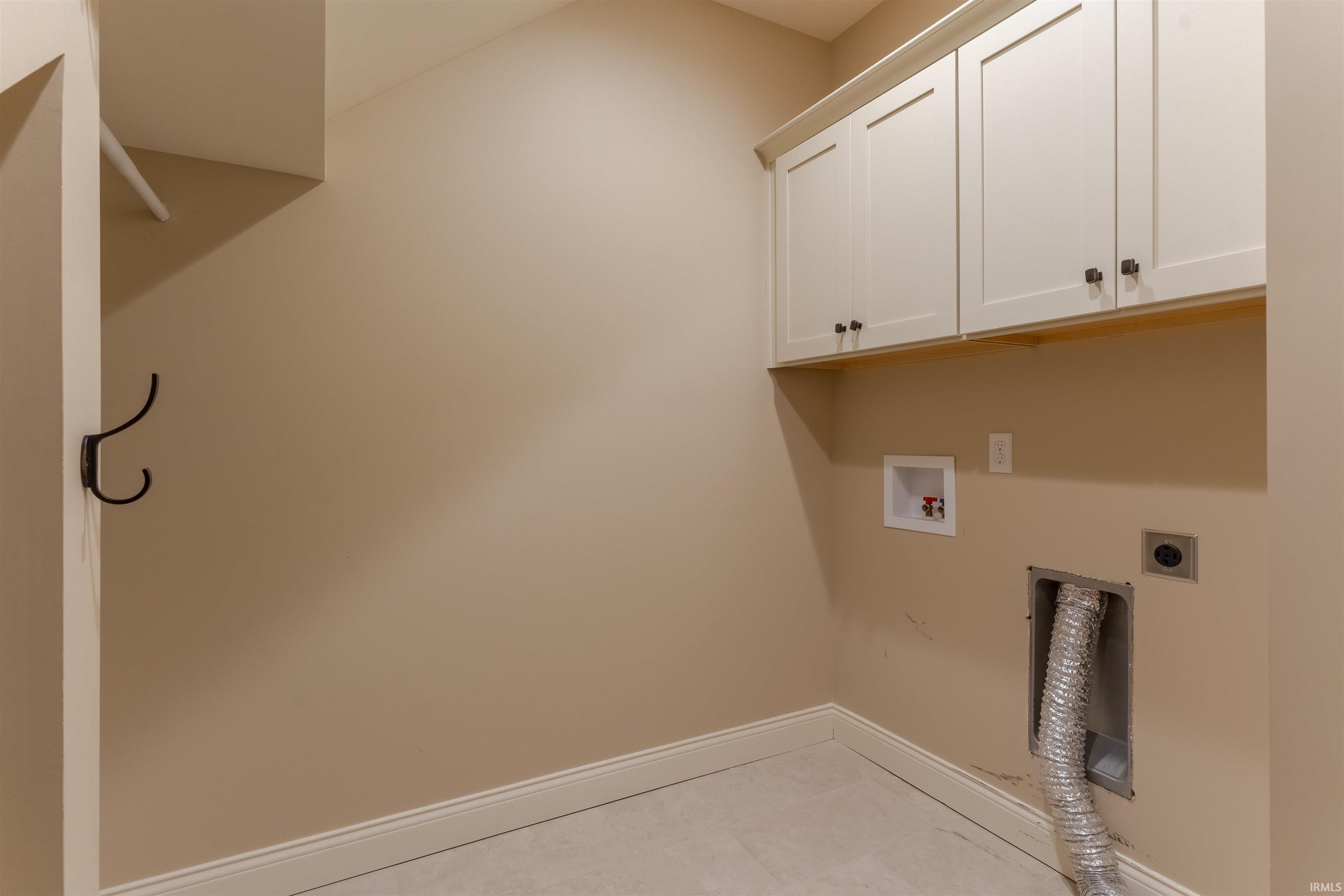 8347 Nolia Lane Newburgh, IN 47630 - Photo 14 of 30