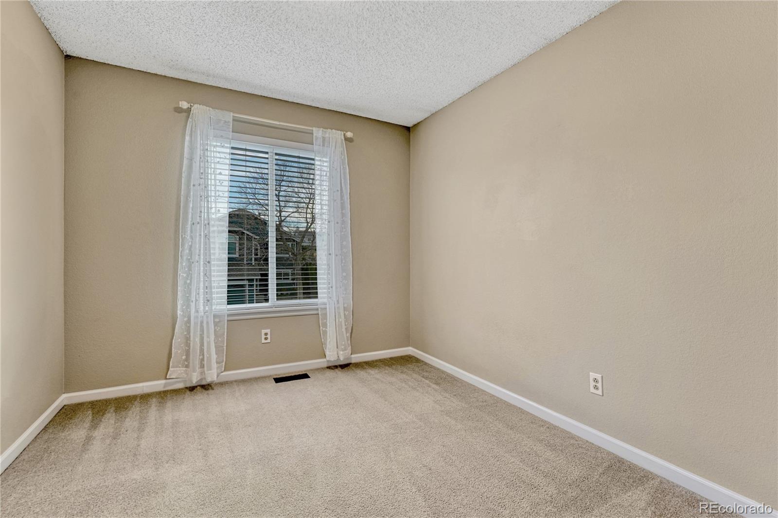 6483 Laguna Circle Highlands Ranch, CO 80130 - Photo 22 of 45