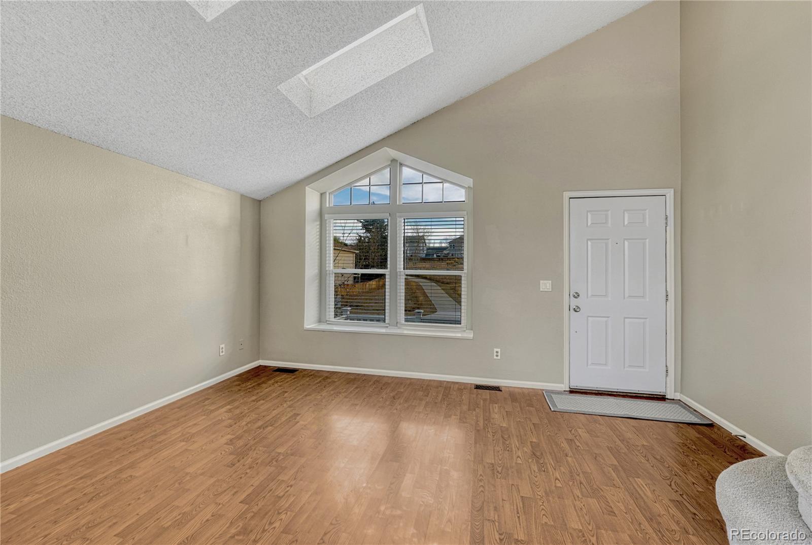 6483 Laguna Circle Highlands Ranch, CO 80130 - Photo 8 of 45