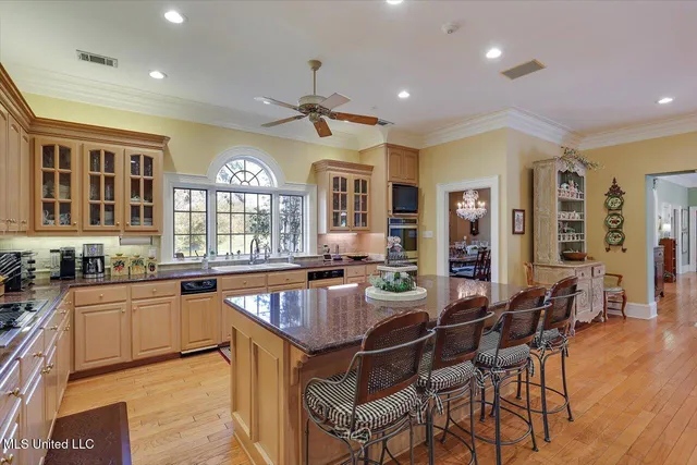 $925,000 | 607 Tiffintown Road, Vicksburg, MS 39183